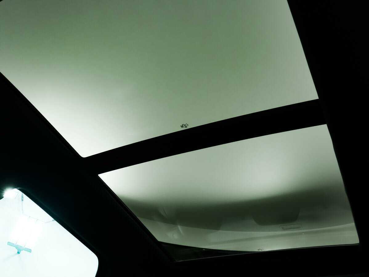 Volkswagen Touareg с пробегом — 2011 год. Фото: #10