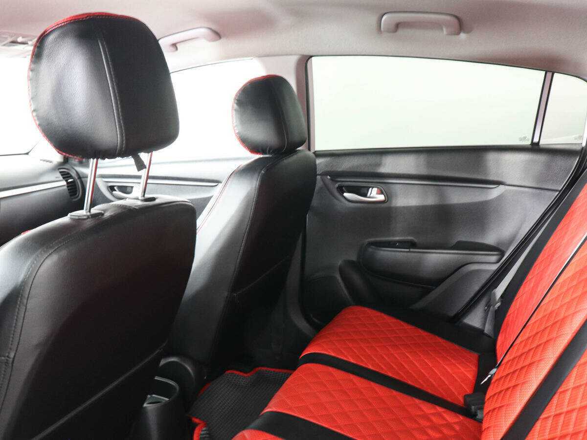 Kia Rio с пробегом — 2020 год. Фото: #9