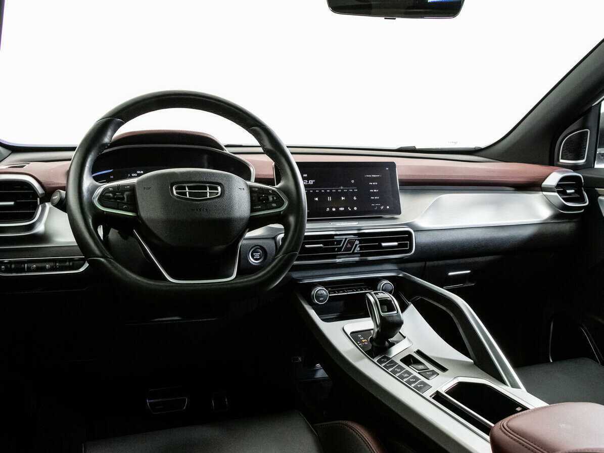 Geely Coolray с пробегом — 2022 год. Фото: #8