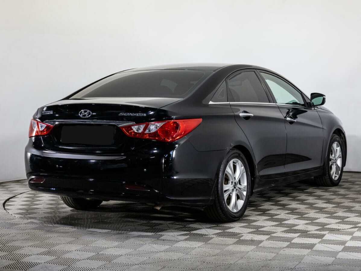 Hyundai Sonata с пробегом — 2011 год. Фото: #3