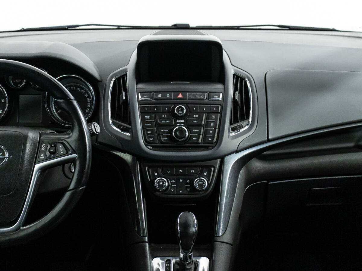 Opel Zafira с пробегом — 2012 год. Фото: #13
