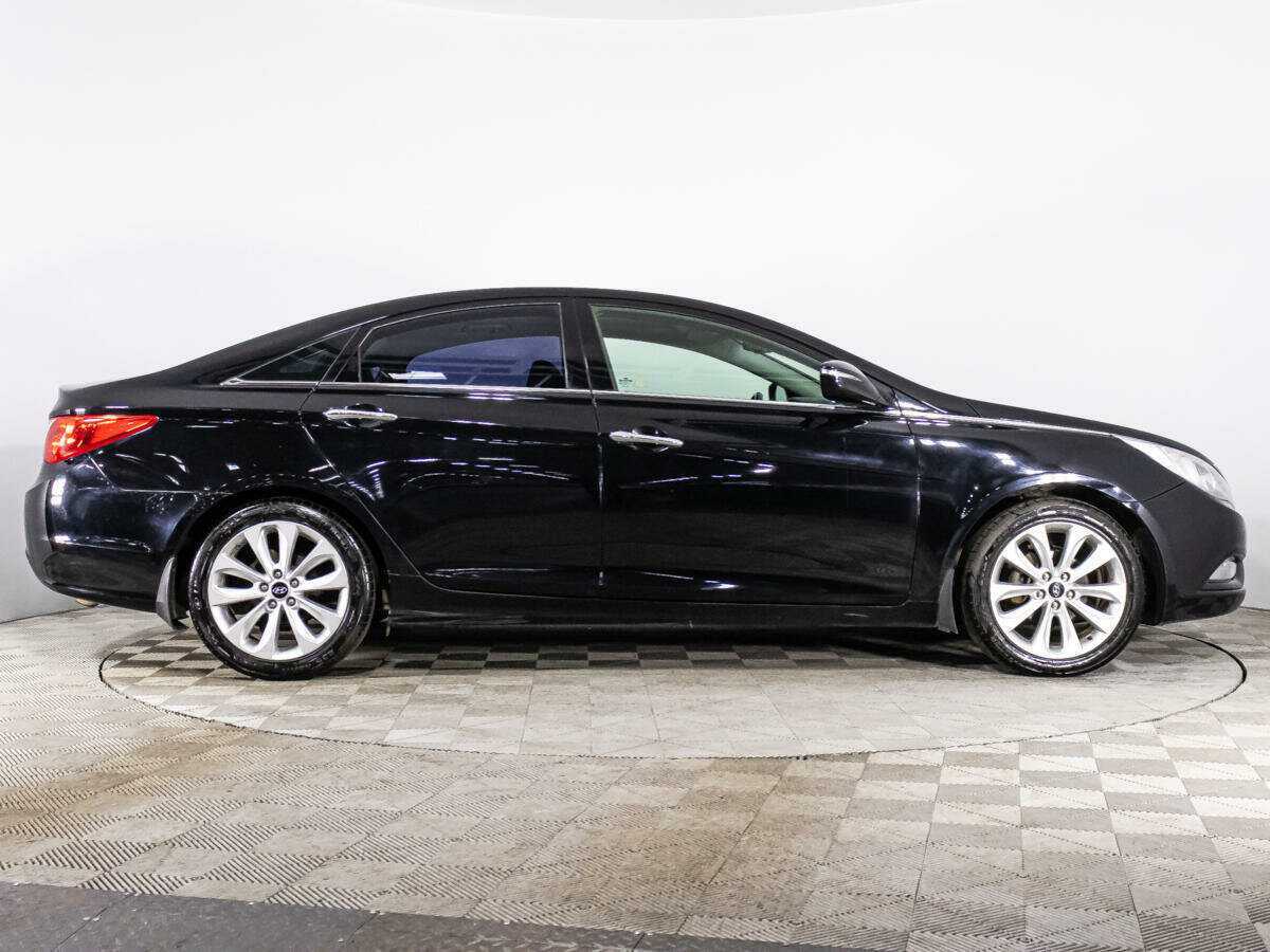 Hyundai Sonata с пробегом — 2011 год. Фото: #3