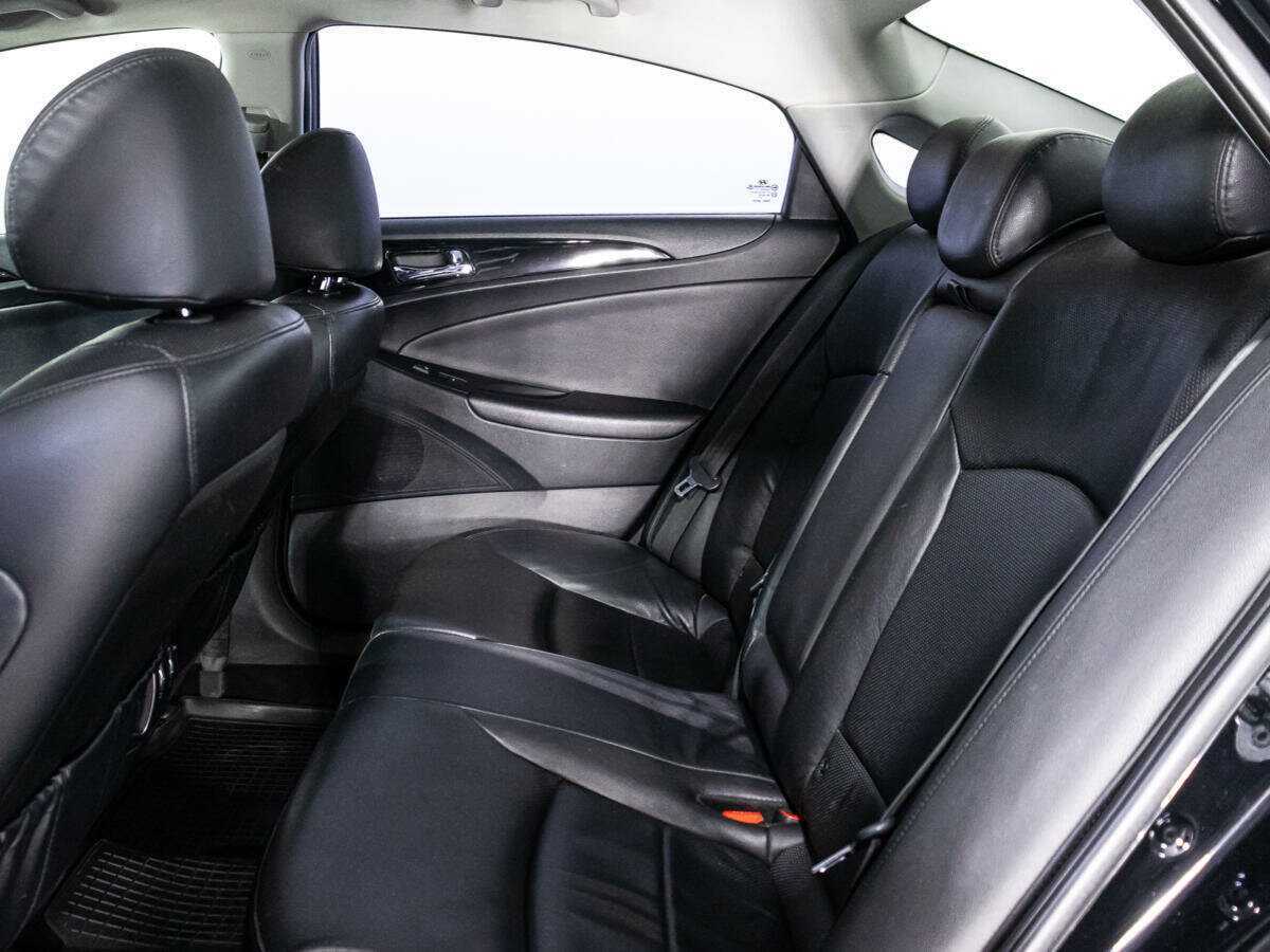Hyundai Sonata с пробегом — 2011 год. Фото: #9