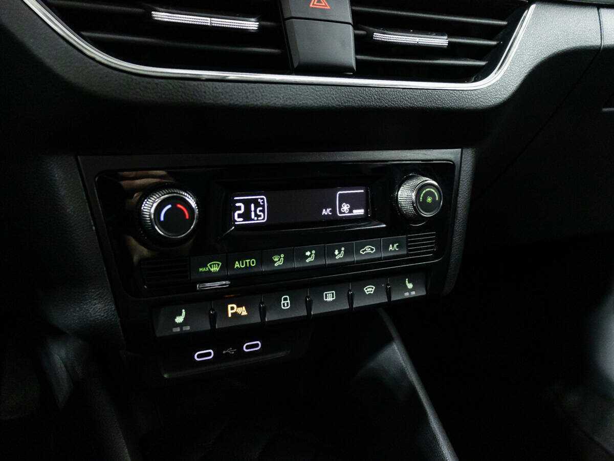 Skoda Rapid с пробегом — 2022 год. Фото: #16