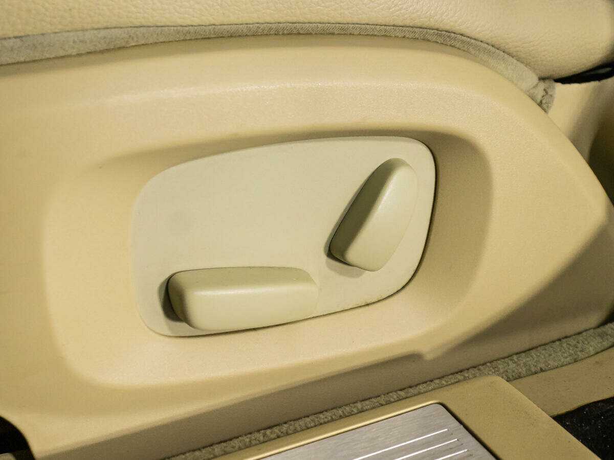 Jaguar XF с пробегом — 2008 год. Фото: #14