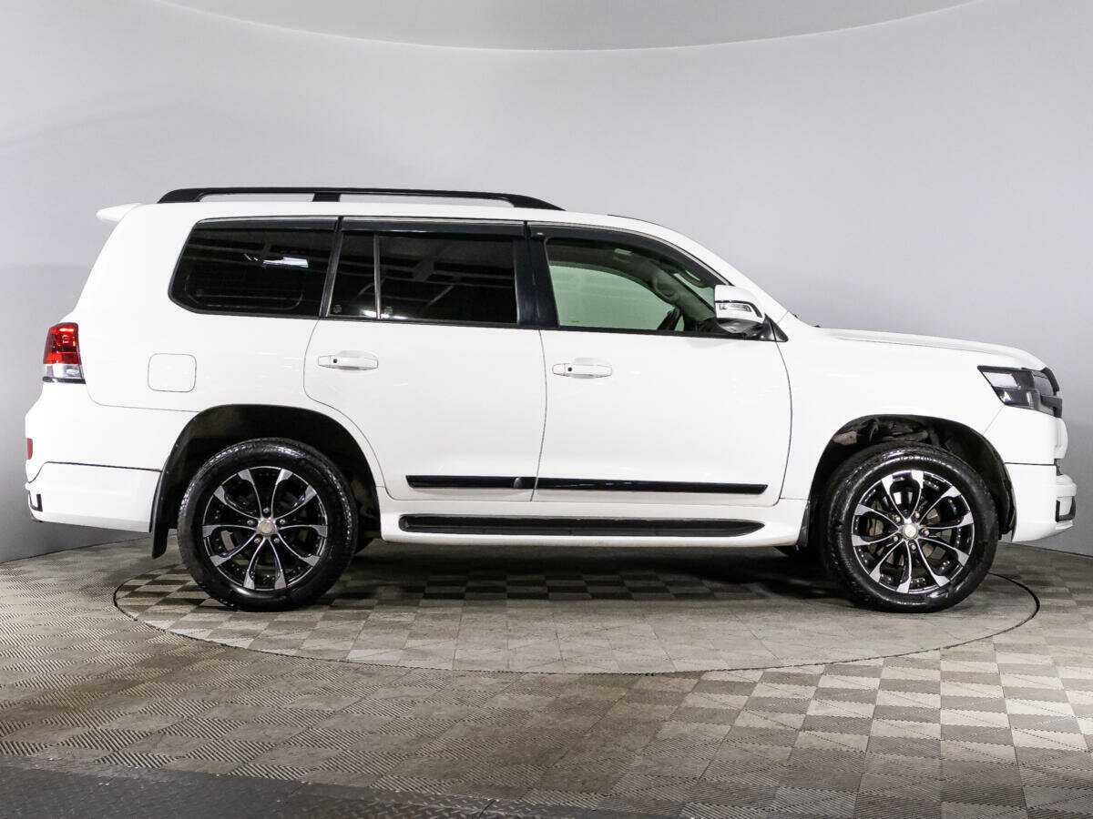 Toyota Land Cruiser с пробегом — 2010 год. Фото: #3