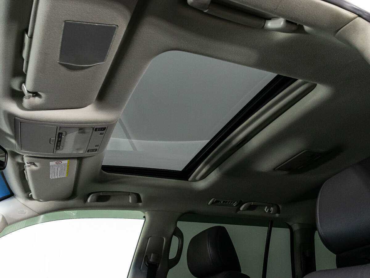 Toyota Land Cruiser с пробегом — 2010 год. Фото: #17