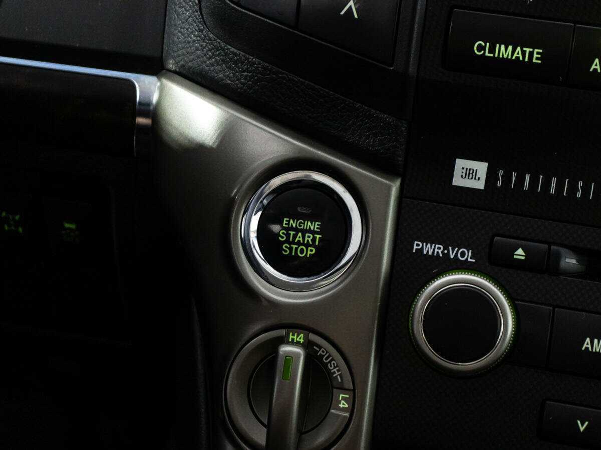 Toyota Land Cruiser с пробегом — 2010 год. Фото: #19