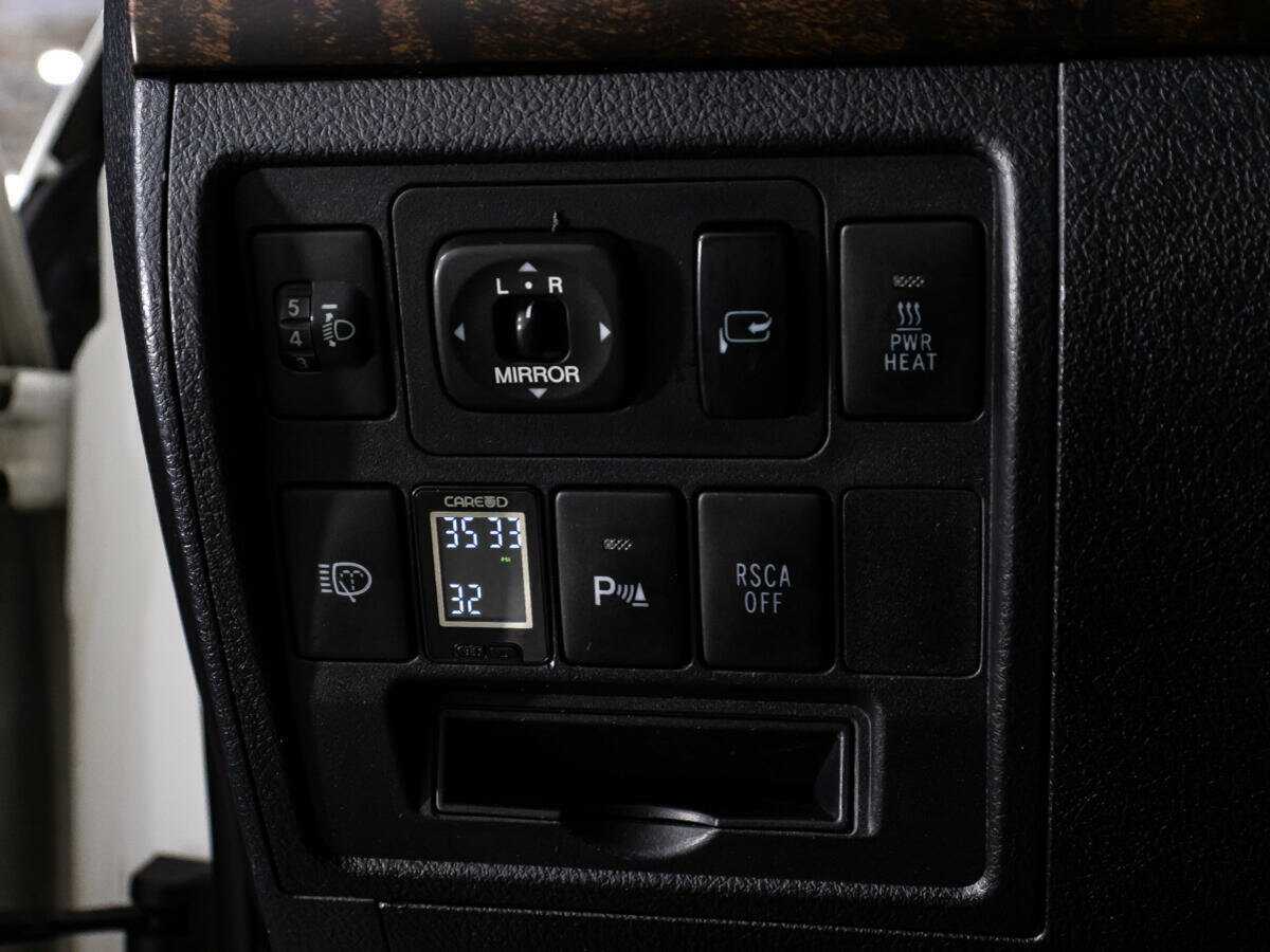 Toyota Land Cruiser с пробегом — 2010 год. Фото: #20