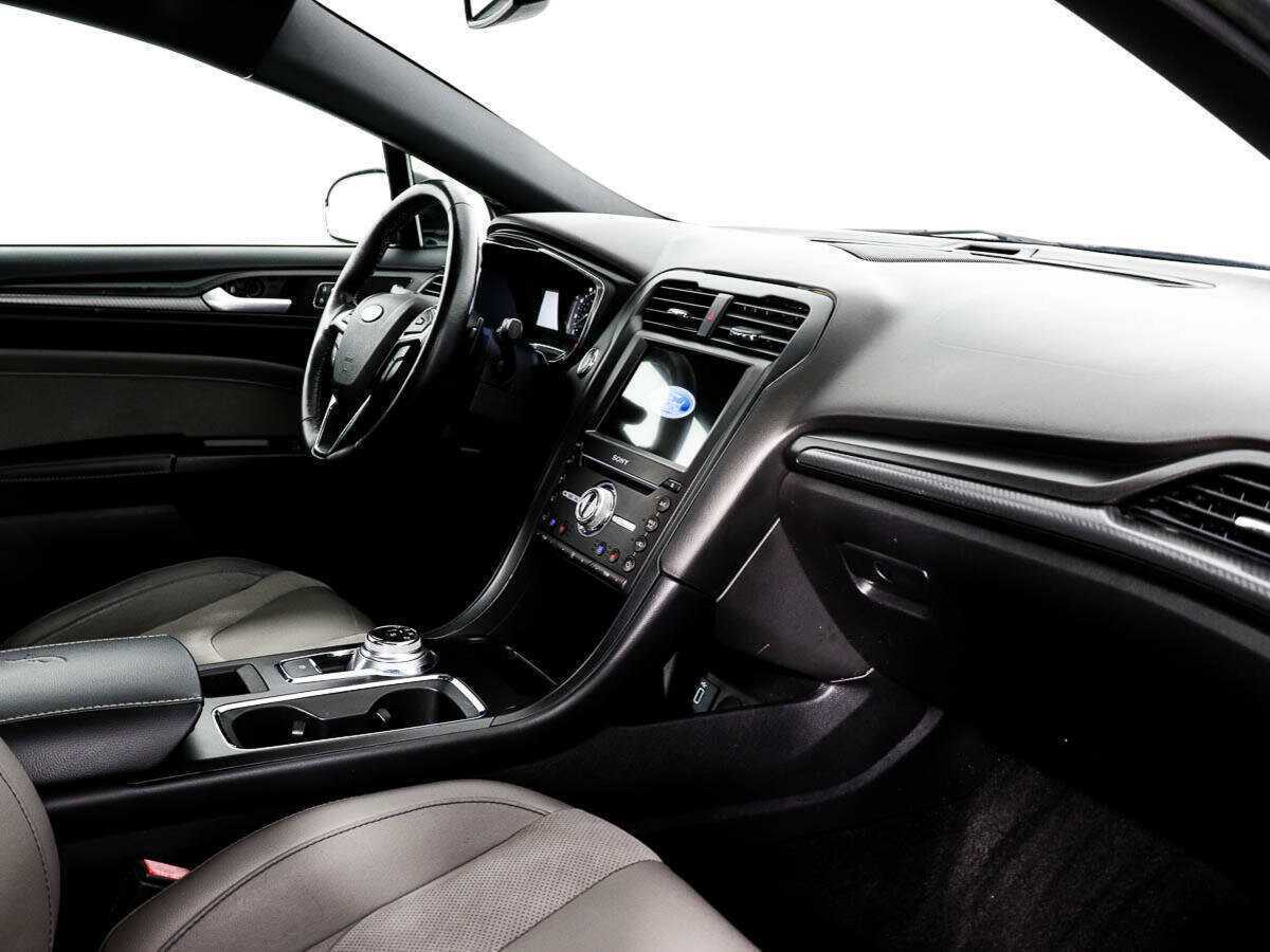 Ford Fusion (North America) с пробегом — 2017 год. Фото: #8