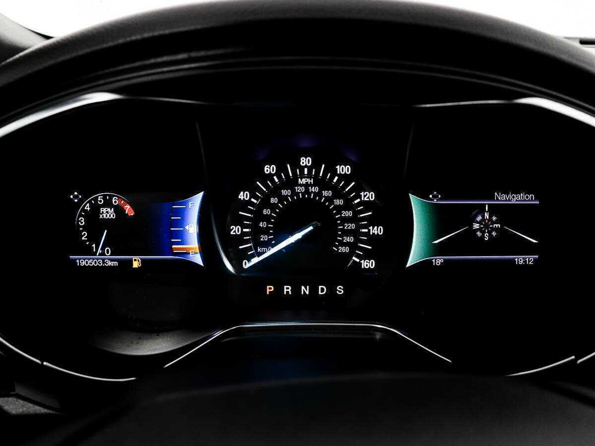 Ford Fusion (North America) с пробегом — 2017 год. Фото: #11