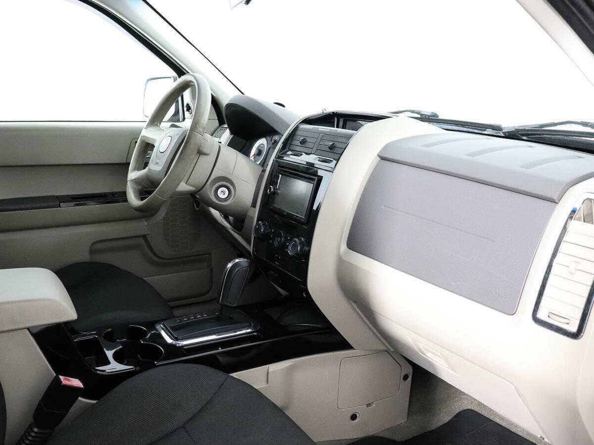 Mazda Tribute с пробегом — 2007 год. Фото: #8