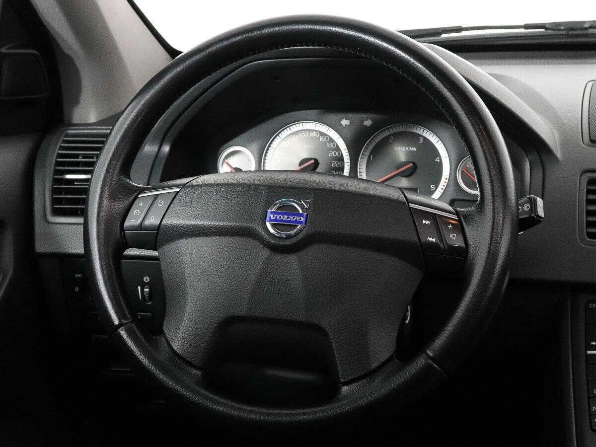 Volvo XC90 с пробегом — 2011 год. Фото: #11