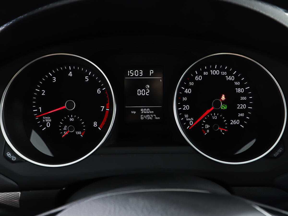 Volkswagen Jetta с пробегом — 2016 год. Фото: #6