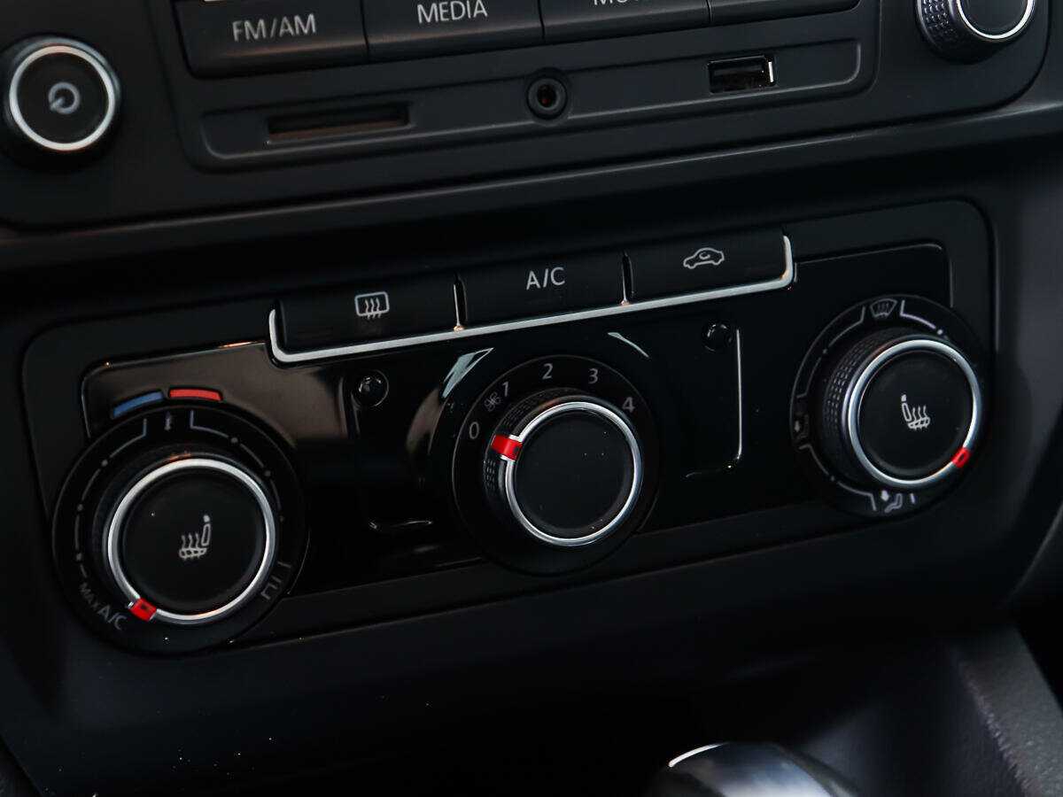 Volkswagen Jetta с пробегом — 2016 год. Фото: #7