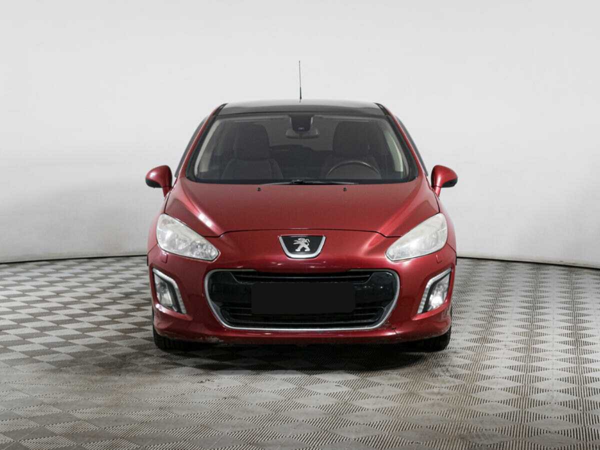 Peugeot 308 с пробегом — 2011 год. Фото: #1