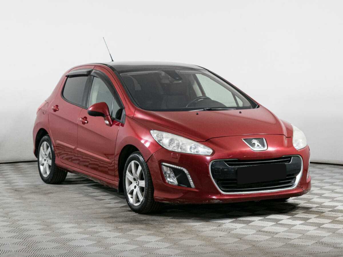 Peugeot 308 с пробегом — 2011 год. Фото: #2