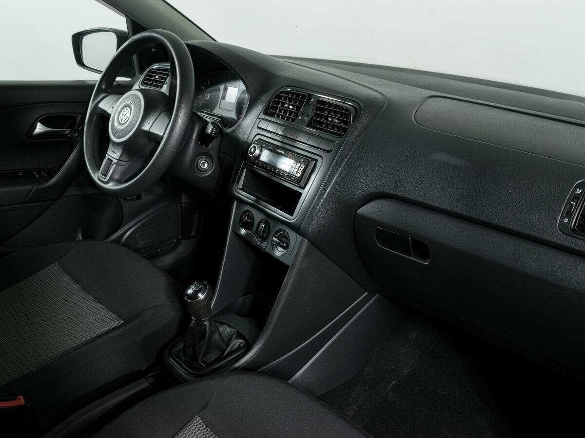 Volkswagen Polo с пробегом — 2014 год. Фото: #4