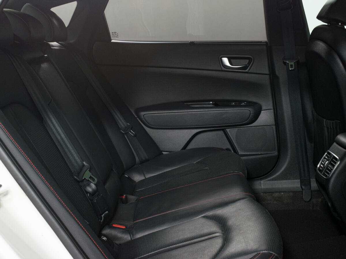 Kia Optima с пробегом — 2016 год. Фото: #8