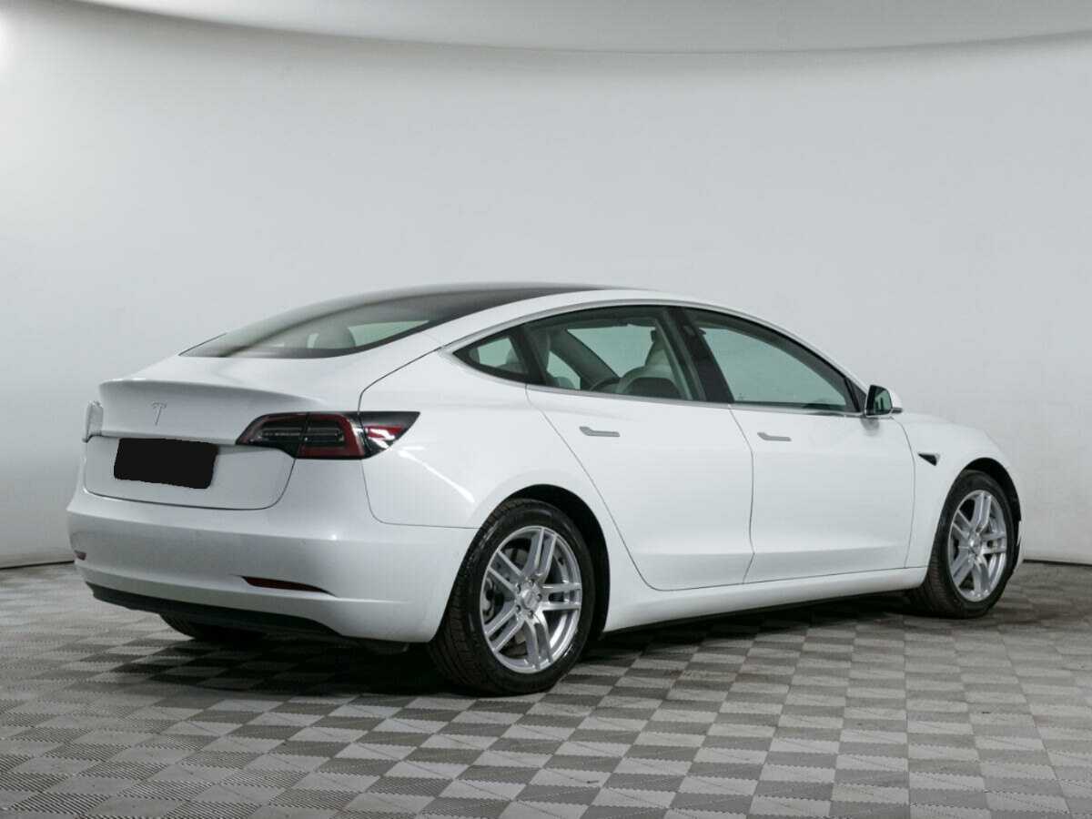 Tesla Model 3 с пробегом — 2019 год. Фото: #2