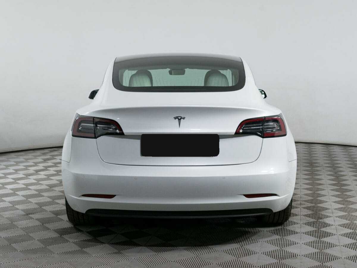 Tesla Model 3 с пробегом — 2019 год. Фото: #3