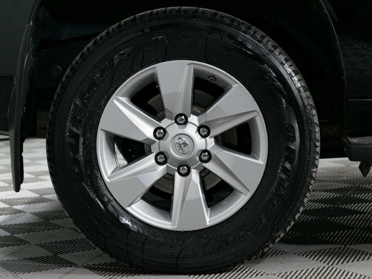Toyota Land Cruiser Prado с пробегом — 2018 год. Фото: #10