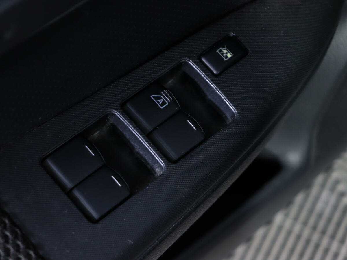 Nissan Note с пробегом — 2007 год. Фото: #11