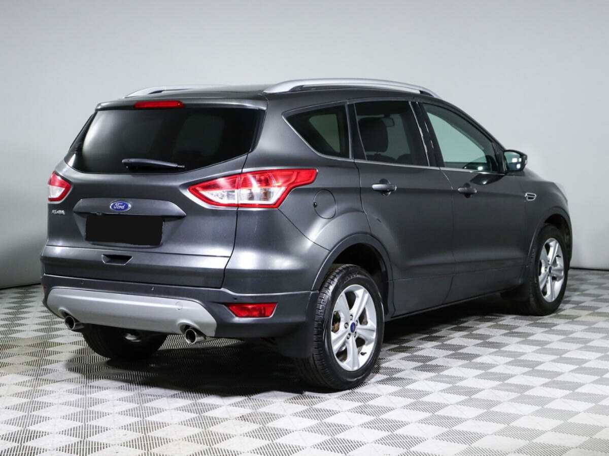 Ford Kuga с пробегом — 2015 год. Фото: #3