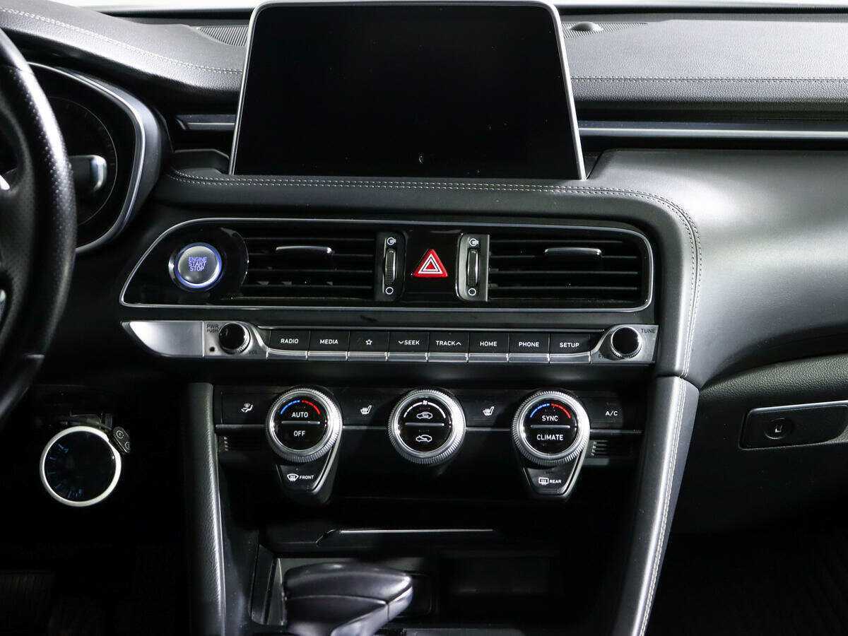 Genesis G70 с пробегом — 2019 год. Фото: #10