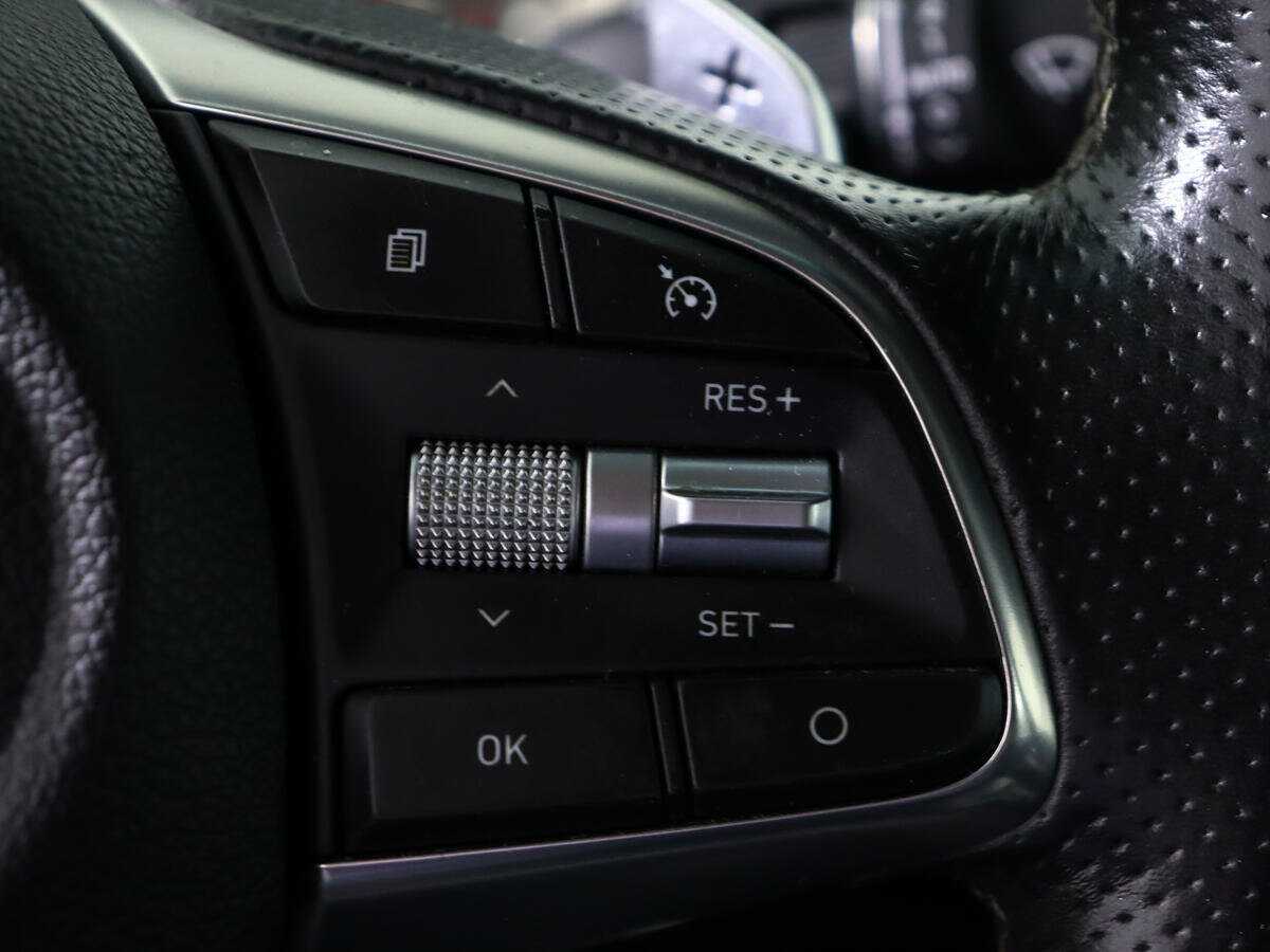 Genesis G70 с пробегом — 2019 год. Фото: #18