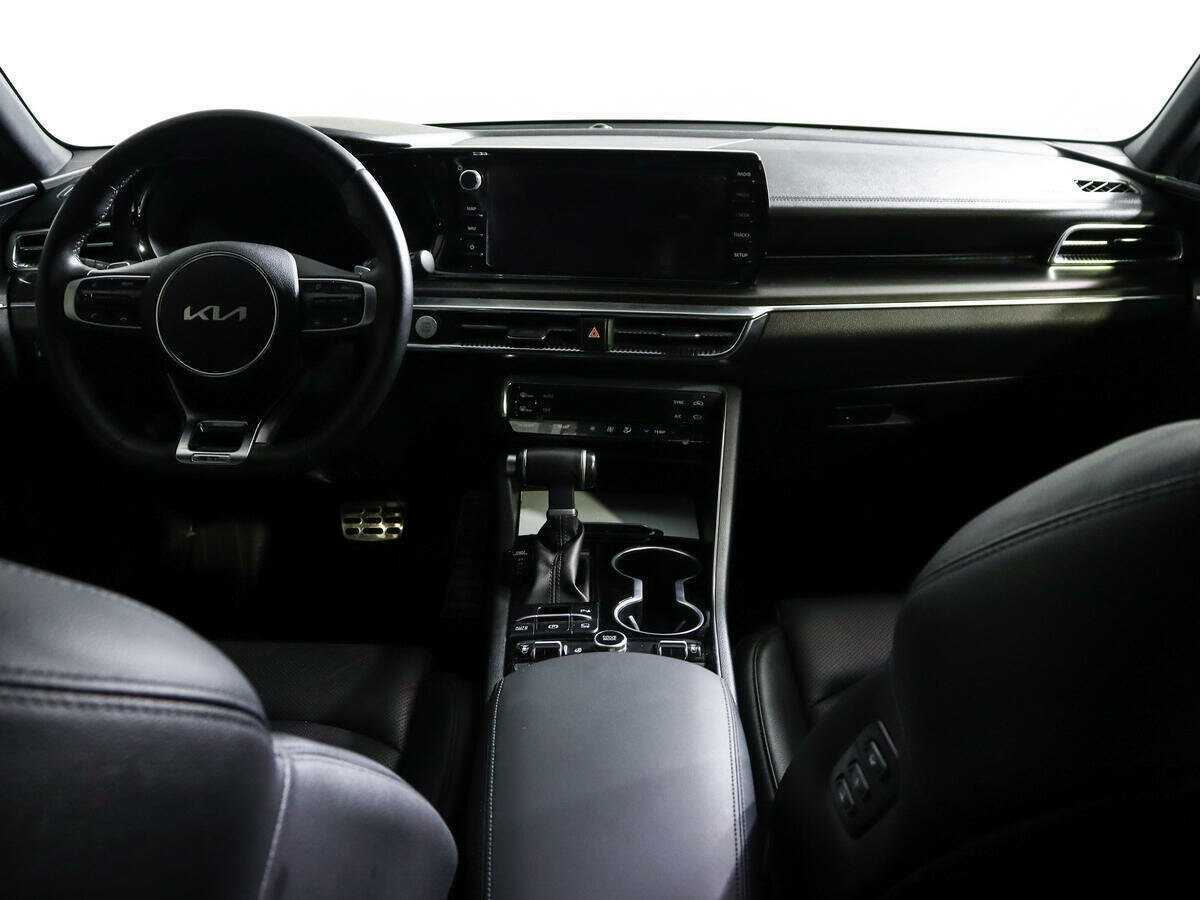 Kia K5 с пробегом — 2023 год. Фото: #9