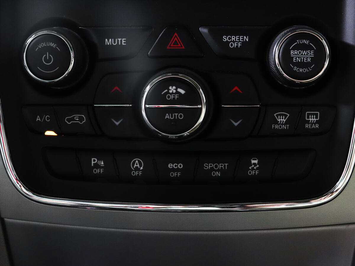 Jeep Grand Cherokee с пробегом — 2019 год. Фото: #16