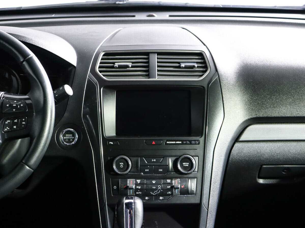 Ford Explorer с пробегом — 2019 год. Фото: #12