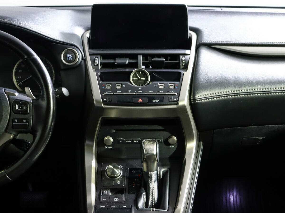 Lexus NX с пробегом — 2018 год. Фото: #10