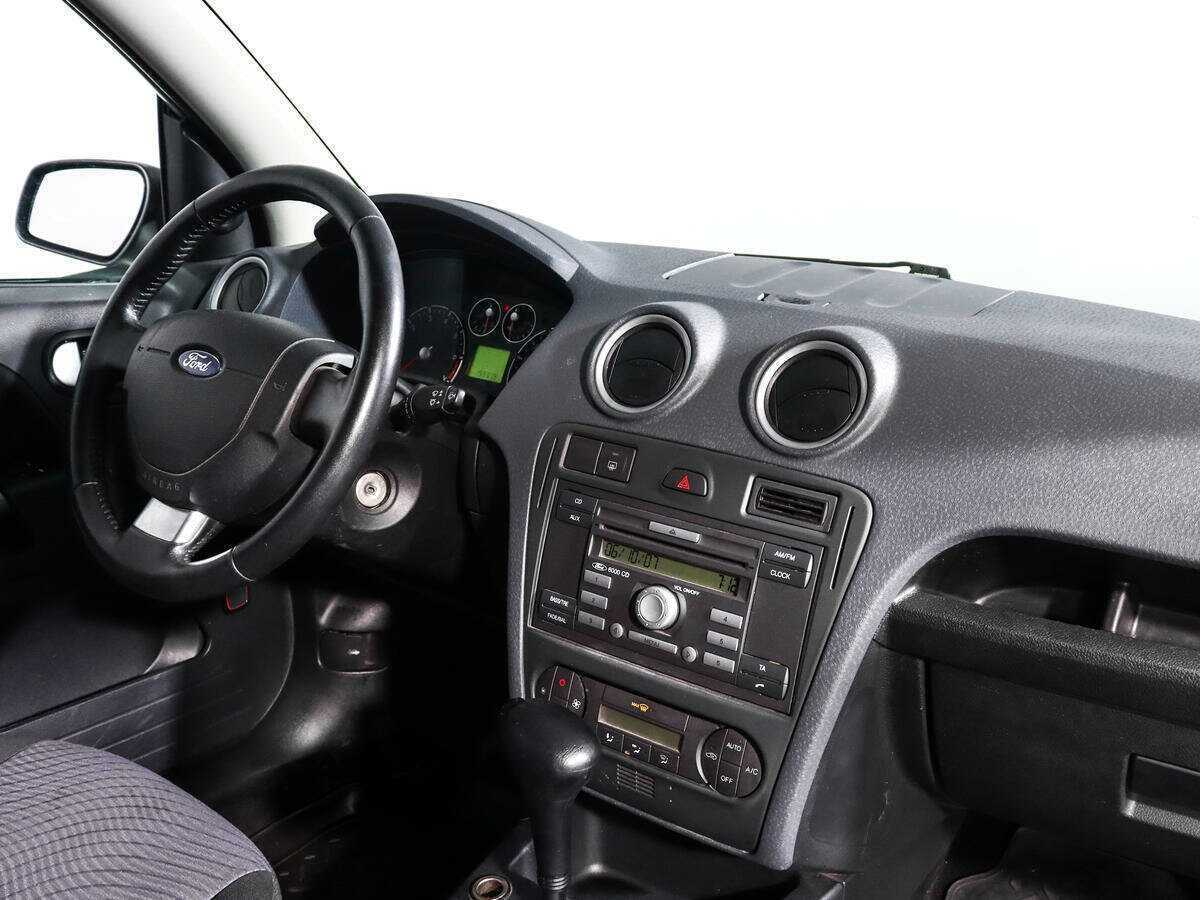 Ford Fusion с пробегом — 2007 год. Фото: #7