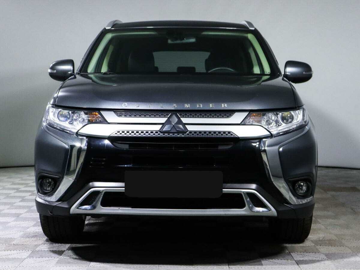 Mitsubishi Outlander с пробегом — 2020 год. Фото: #1