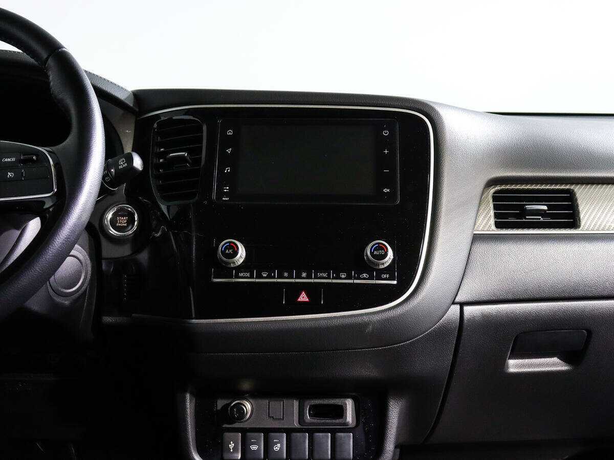 Mitsubishi Outlander с пробегом — 2020 год. Фото: #12