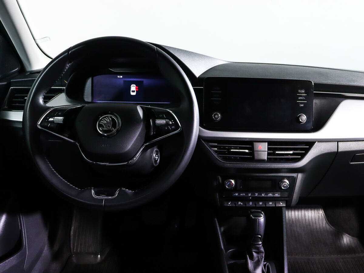 Skoda Rapid с пробегом — 2022 год. Фото: #9