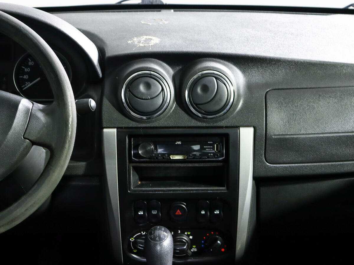 Nissan Almera с пробегом — 2018 год. Фото: #10