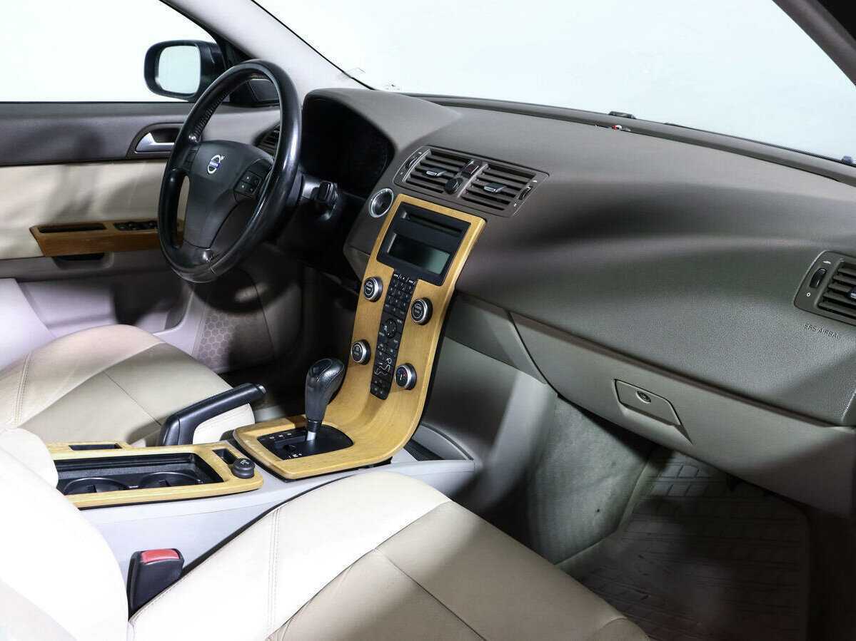 Volvo S40 с пробегом — 2008 год. Фото: #6