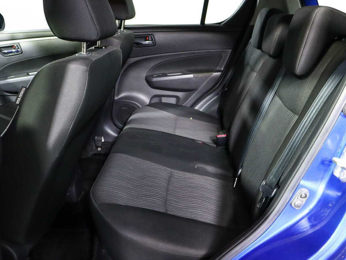 Suzuki Swift с пробегом — 2011 год. Фото: #8