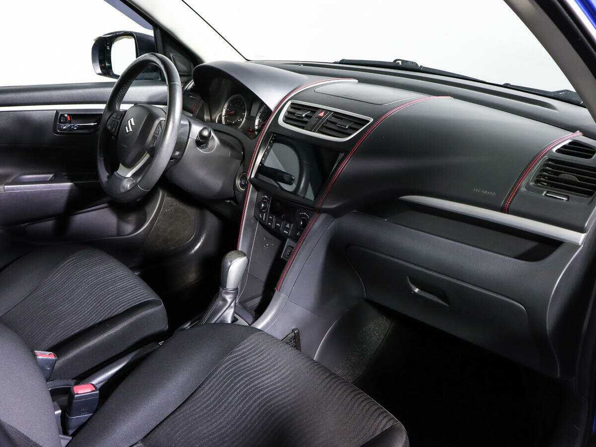 Suzuki Swift с пробегом — 2011 год. Фото: #9