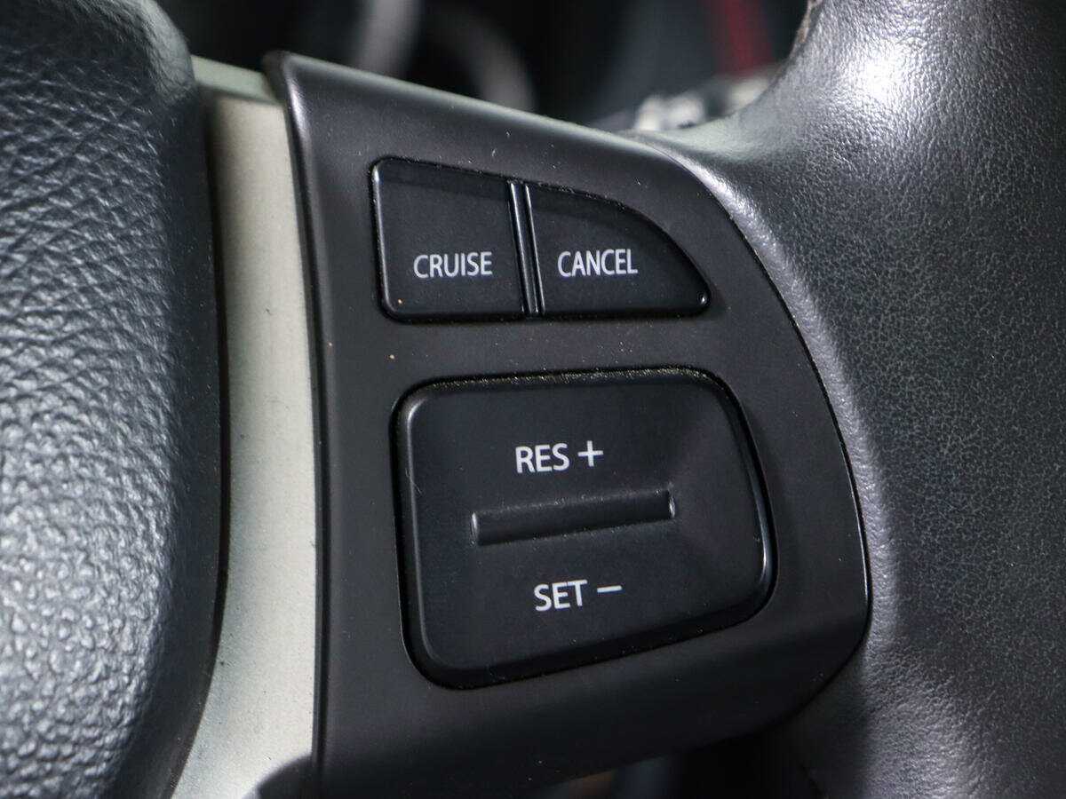 Suzuki Swift с пробегом — 2011 год. Фото: #17