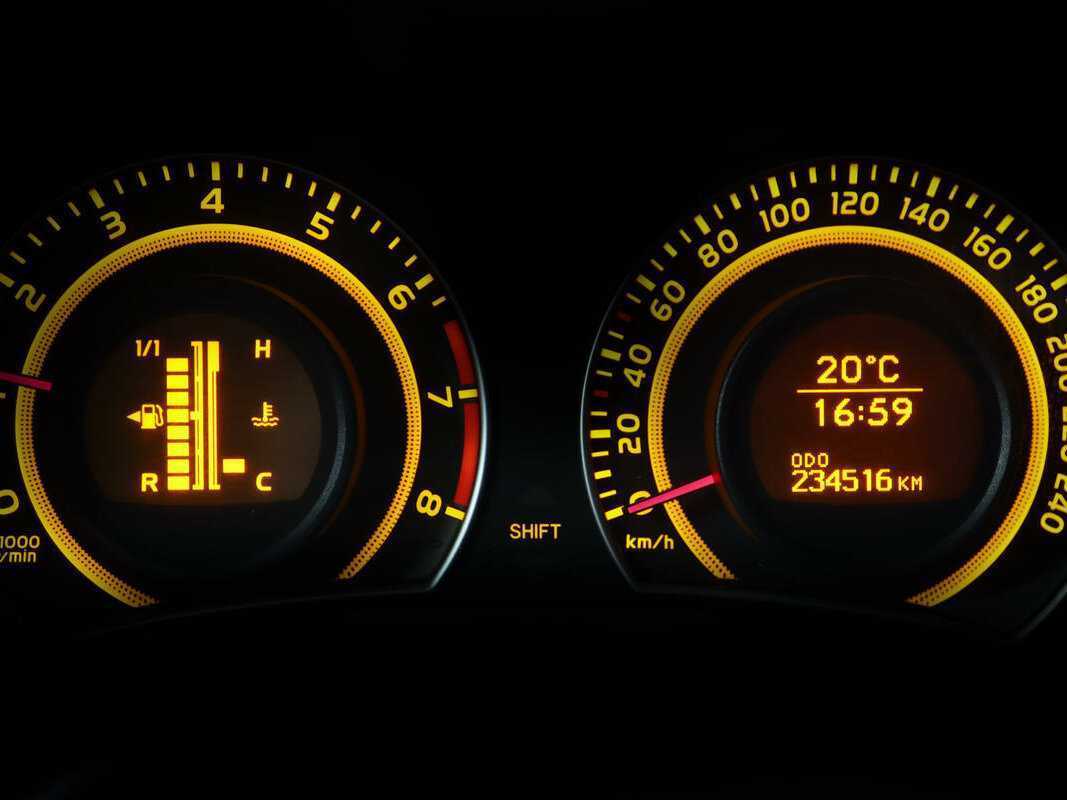 Toyota Corolla с пробегом — 2007 год. Фото: #10