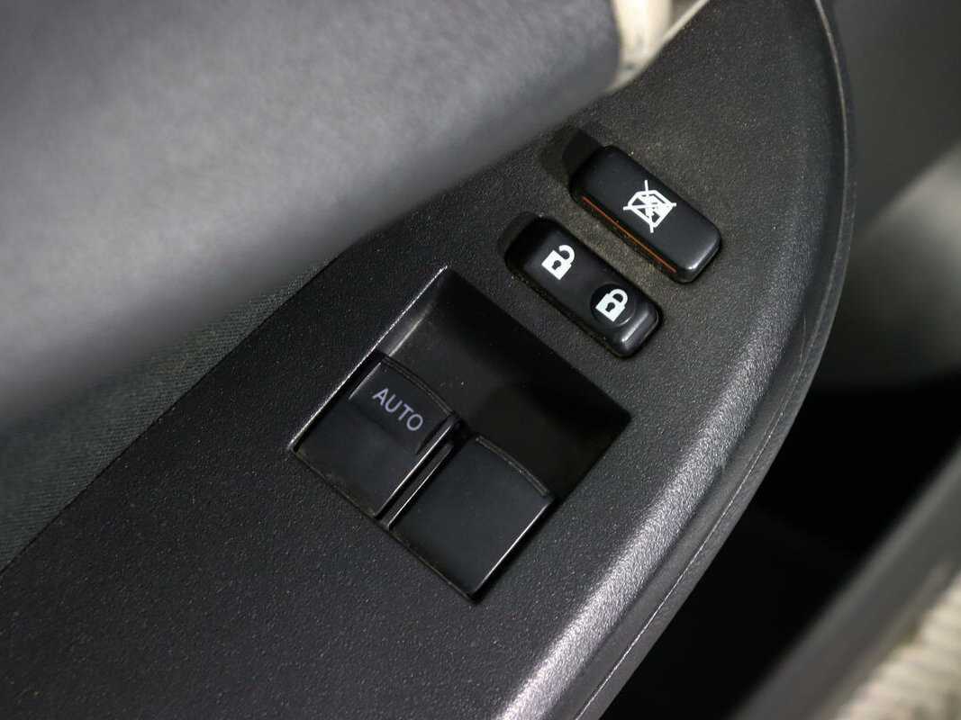 Toyota Corolla с пробегом — 2007 год. Фото: #14