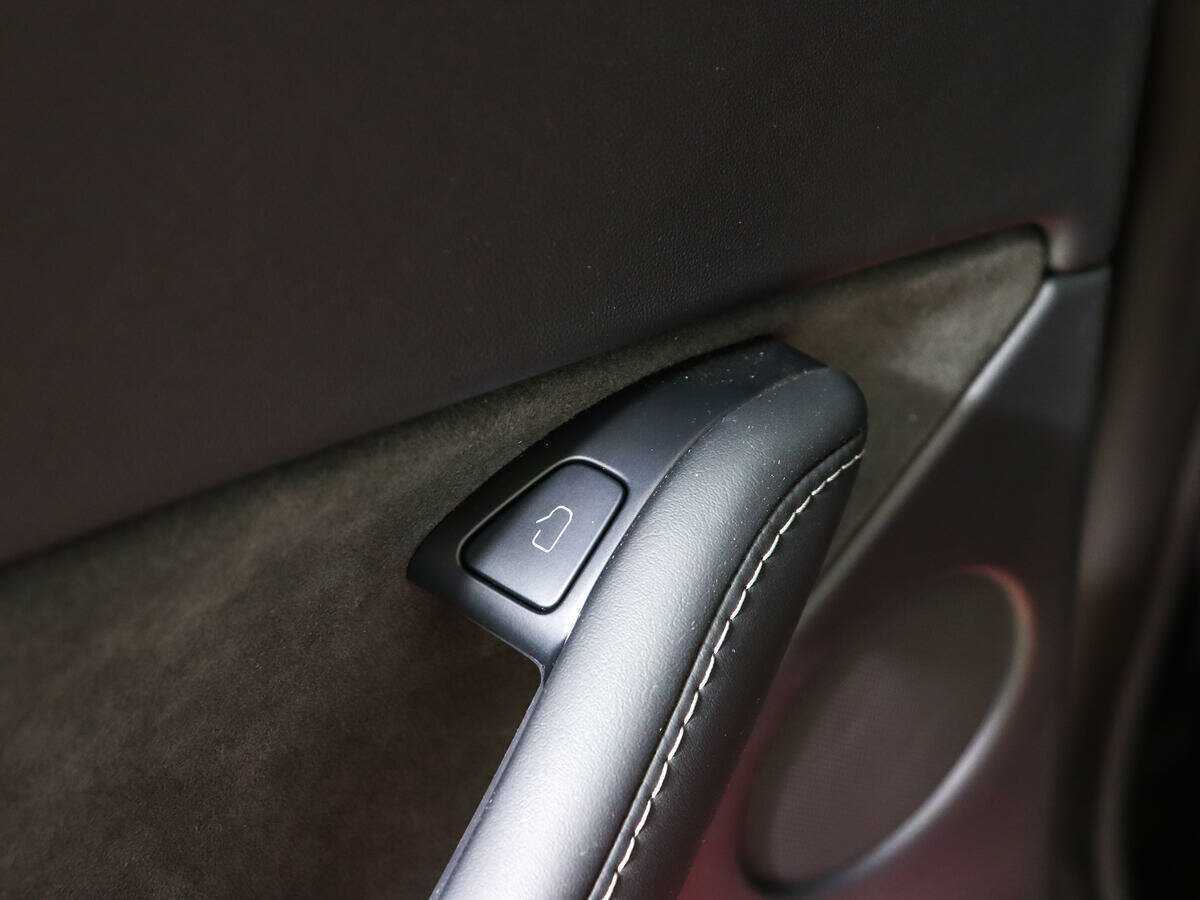 Tesla Model Y с пробегом — 2023 год. Фото: #16