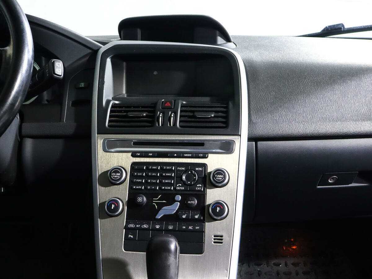 Volvo XC60 с пробегом — 2010 год. Фото: #10