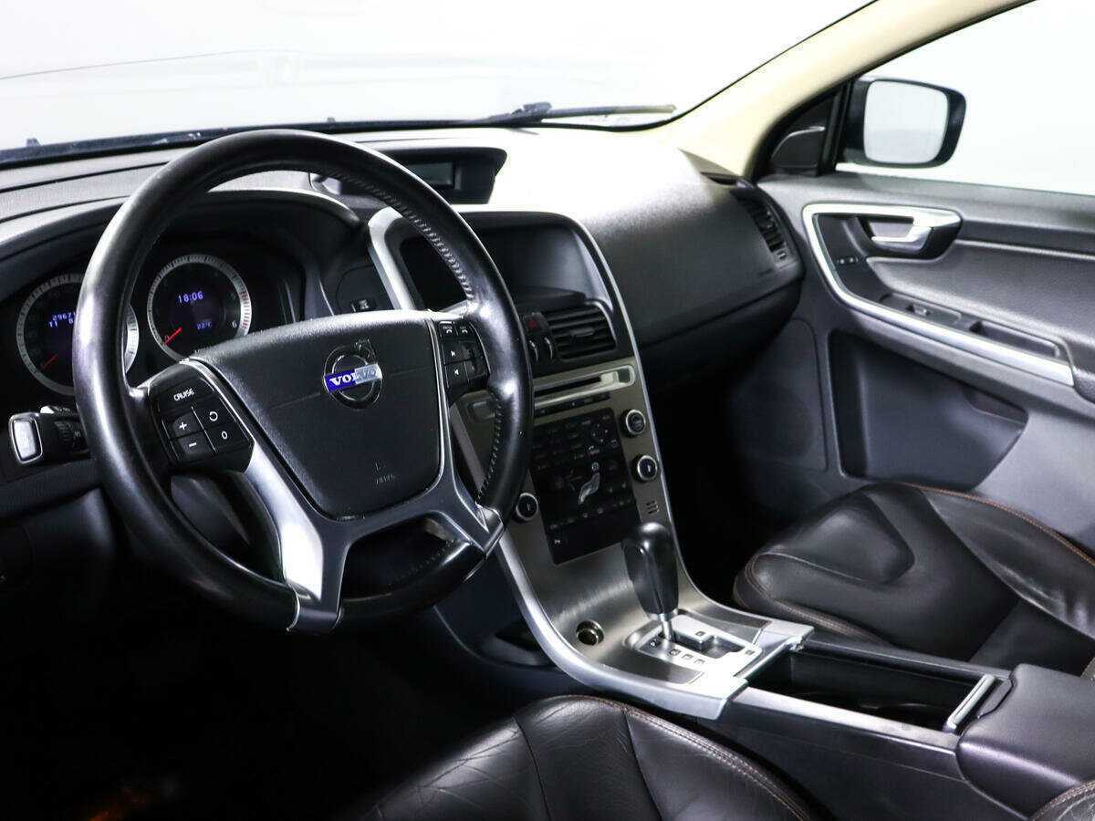 Volvo XC60 с пробегом — 2010 год. Фото: #11