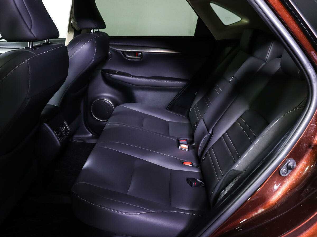 Lexus NX с пробегом — 2019 год. Фото: #9