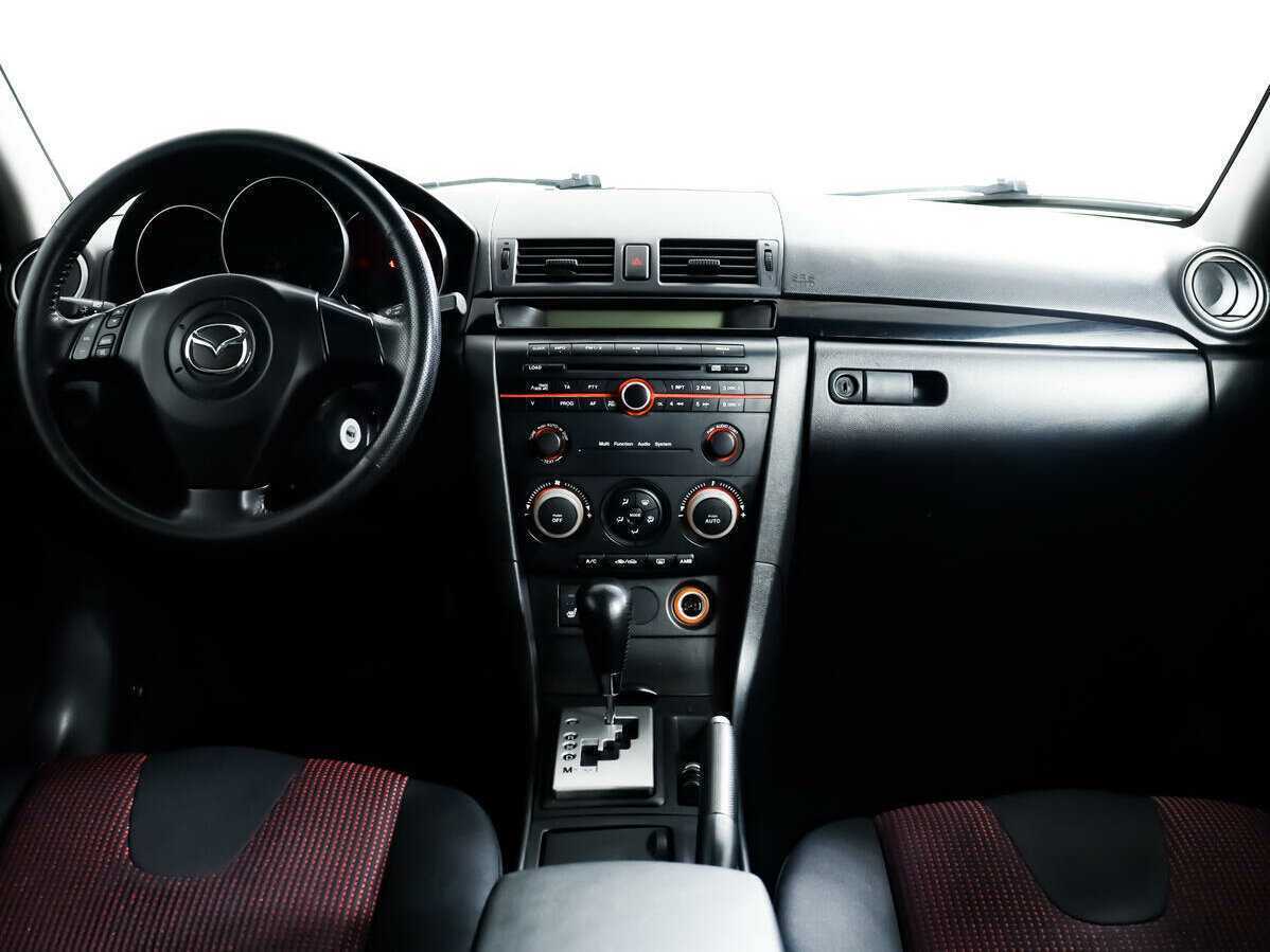 Mazda 3 с пробегом — 2005 год. Фото: #8
